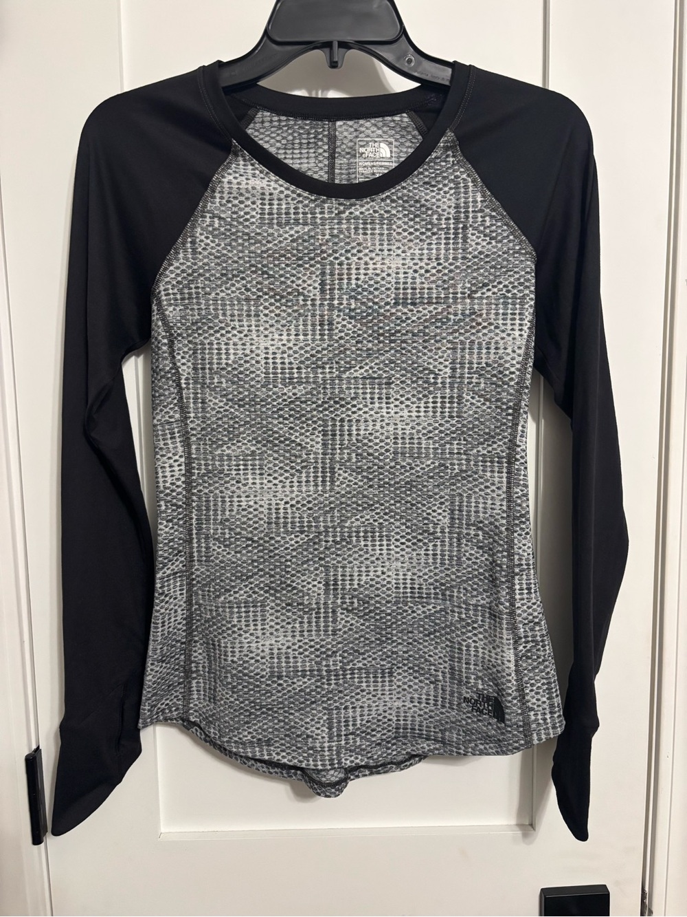 The North Face Women's - Hyperlayer Flash Dry- Black Gray And White Sz XS